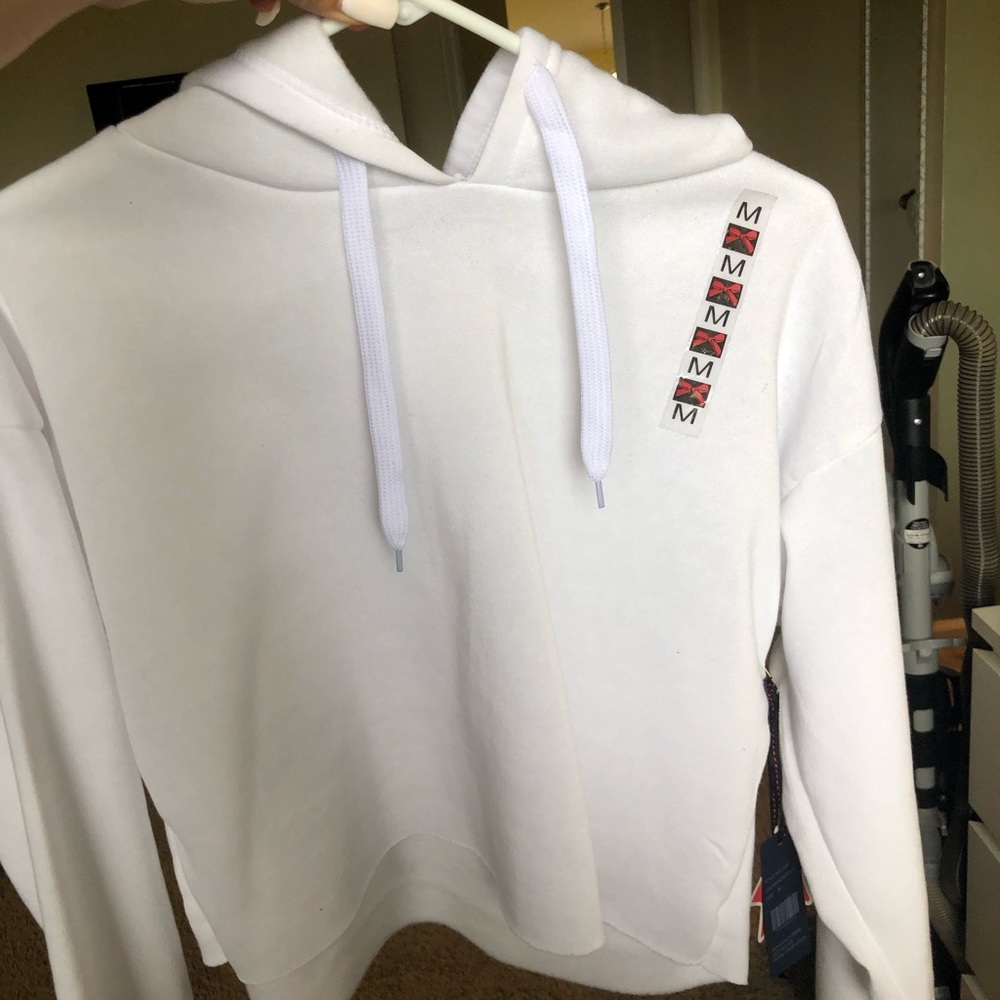 White cropped sweatshirt